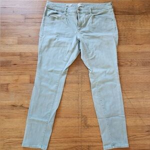 Women's Mid-Rise Skinny Stretch
Ankle Jeans - Universal Thread™
Green 18 Long